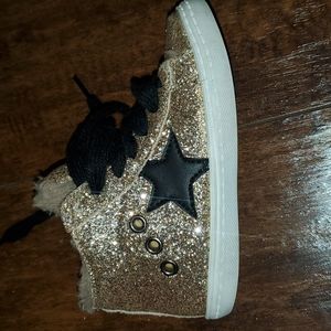 Hoo Gold Glitter Black Star Zip up Sneakers